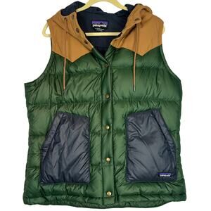 Patagonia Women’s Bivy puffer vest hoodie in sublime green gorpcore outdoors